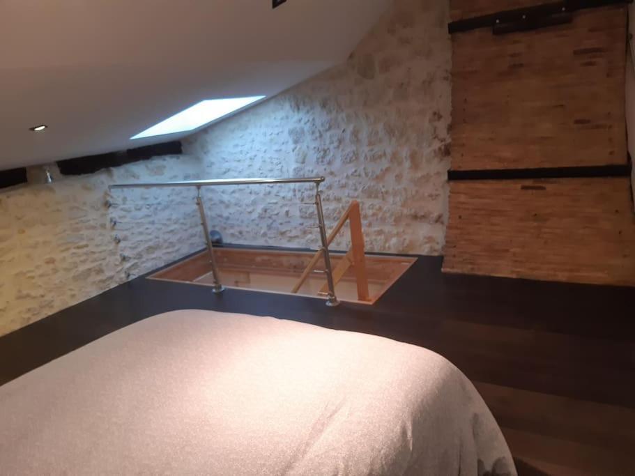 Le Petit Nid Villa Saint-Loubès Екстериор снимка
